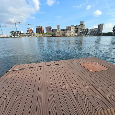 Wikkelboat Nr5 At Floating Rijnhaven רוטרדם