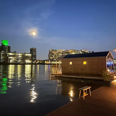 Wikkelboat Nr5 At Floating Rijnhaven רוטרדם