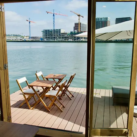 Wikkelboat Nr5 At Floating Rijnhaven בית נופש רוטרדם