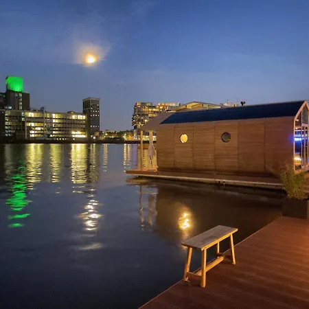Wikkelboat Nr5 At Floating Rijnhaven בית נופש *